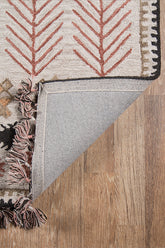 Close-up of soft wool texture on Tahoe TA-04 ivory and grey area rug